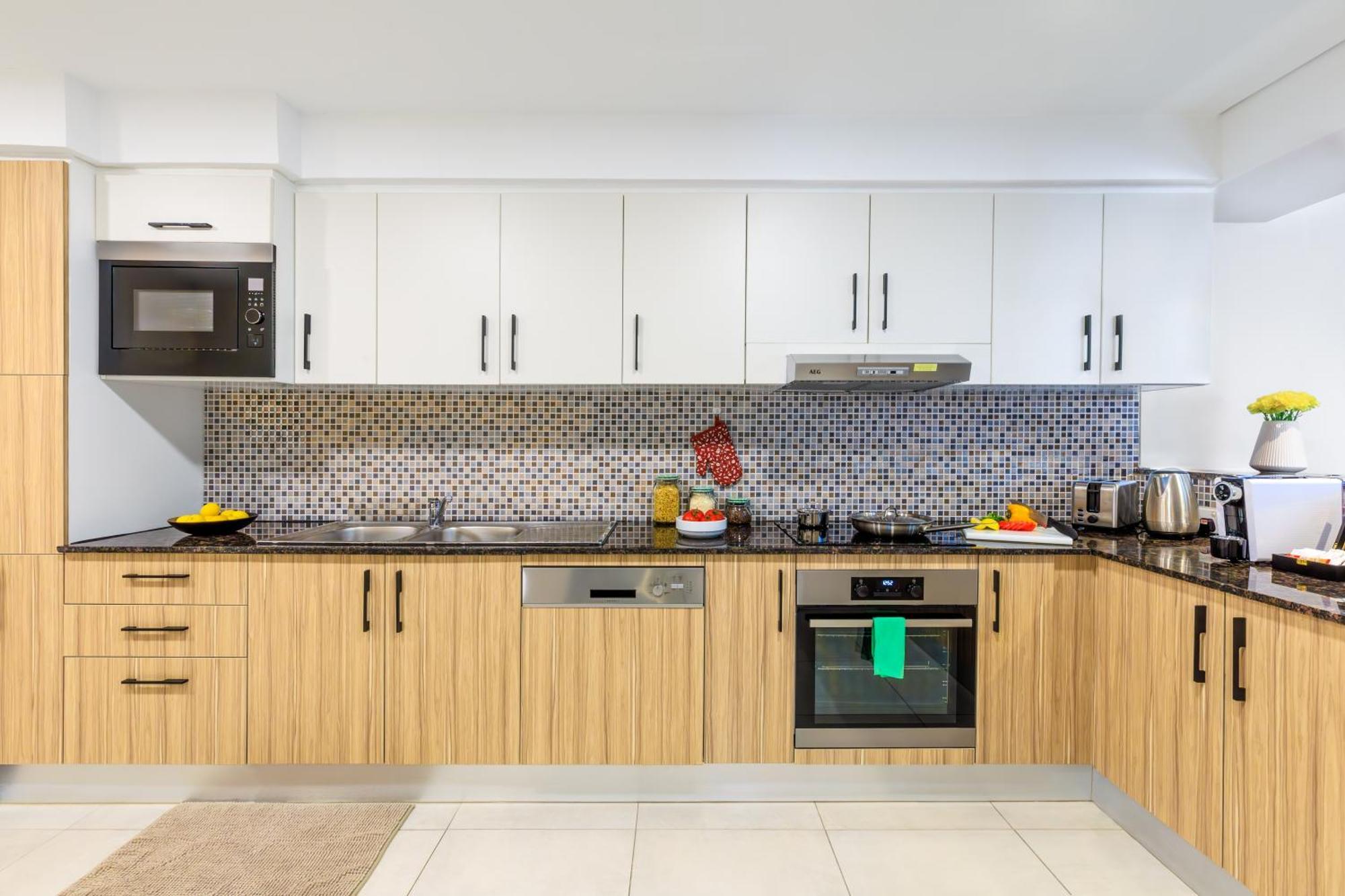 Somerset West Bay Doha Luaran gambar A modern Australian kitchen